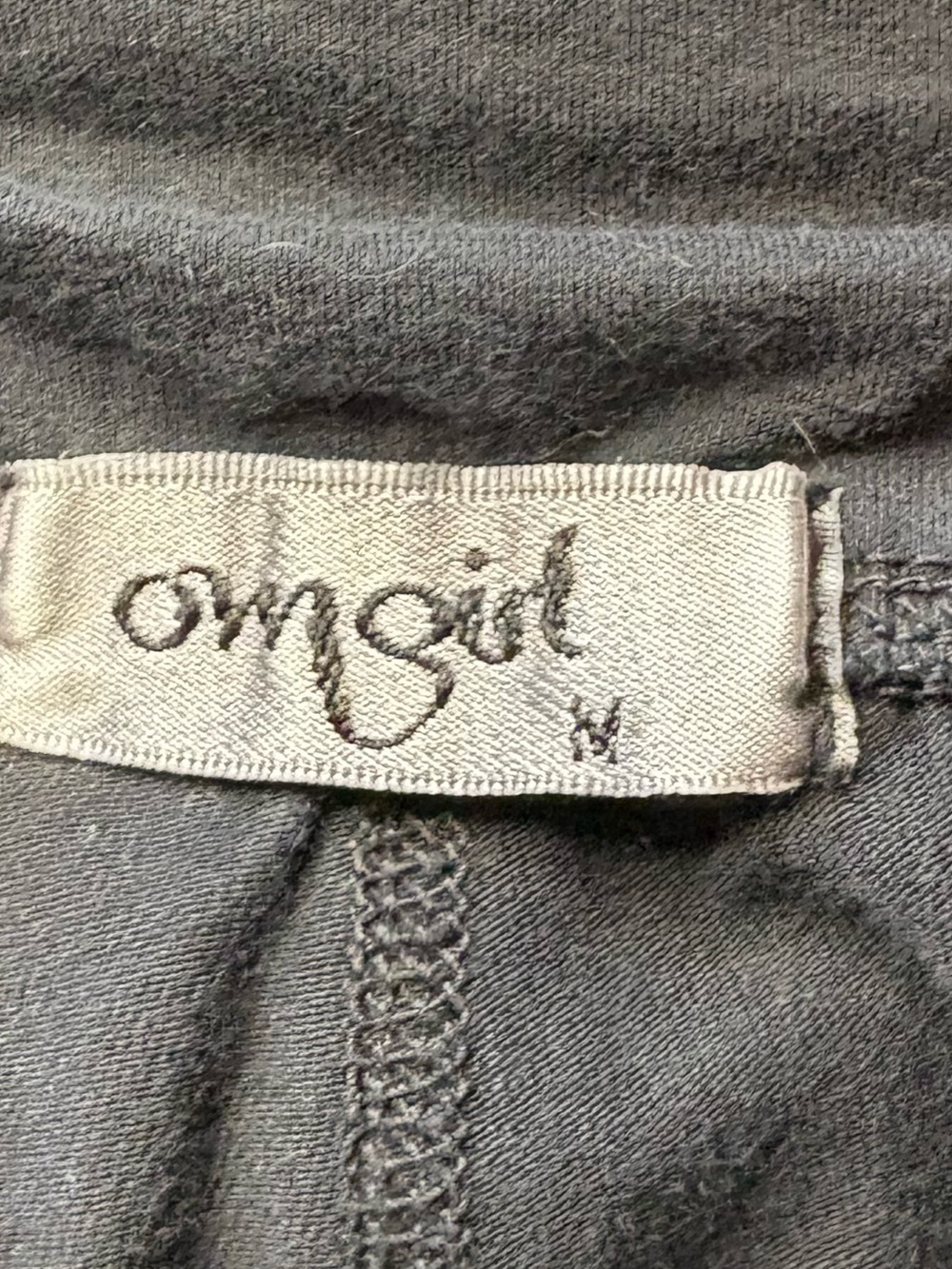 Fold-Over Waist yoga Pants - Black - Picture 7 of 8